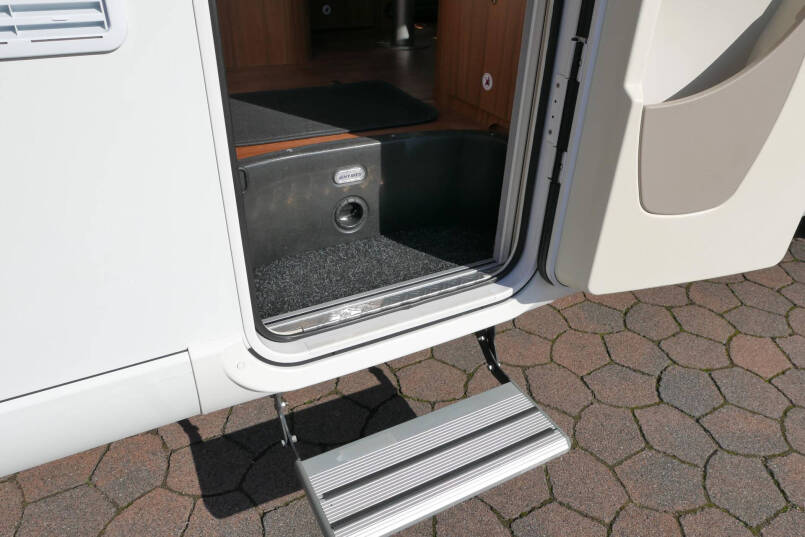 Hymer B 698 Experience 3.0 AUTOMAAT, AL-KO maxi 4500 kg 17