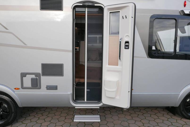 Hymer BMC-I 680 MERCEDES 9G AUTOMAAT, levelsysteem, lithium, airco 19