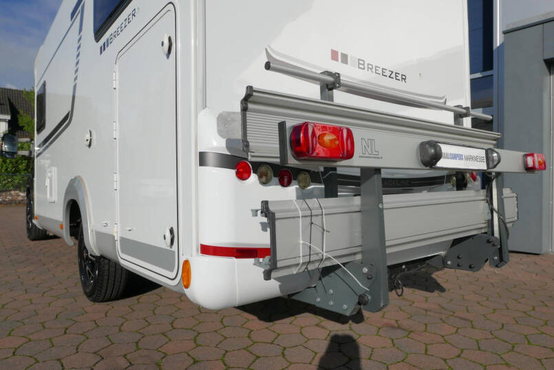 LMC Breezer V 646 G Enkele bedden | Garage | Schotel | 2015 10