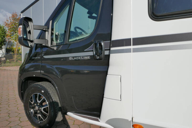 LMC Breezer V 646 G Enkele bedden | Garage | Schotel | 2015 16