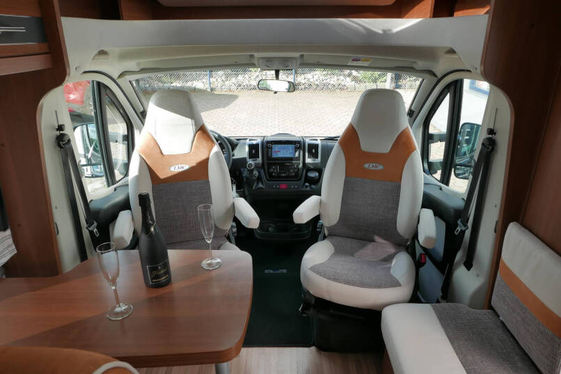 LMC Breezer V 646 G Enkele bedden | Garage | Schotel | 2015 21