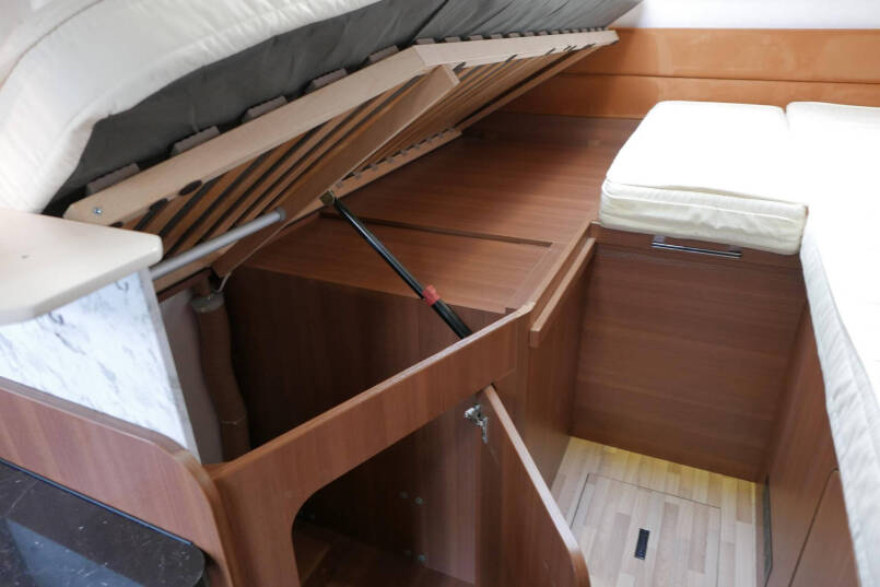 LMC Breezer V 646 G Enkele bedden | Garage | Schotel | 2015 35