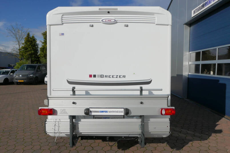 LMC Breezer V 646 G Enkele bedden | Garage | Schotel | 2015 3