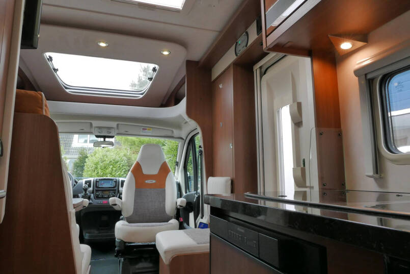LMC Breezer V 646 G Enkele bedden | Garage | Schotel | 2015 39