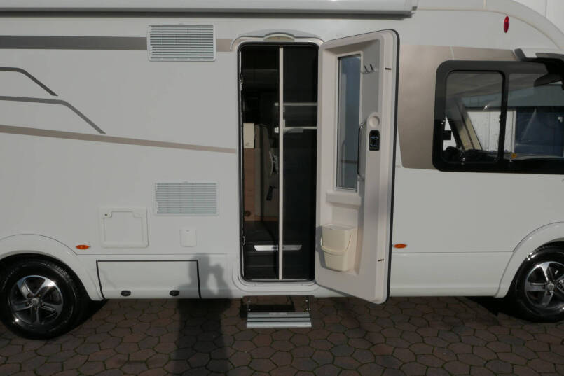 Hymer B-SL 704 SupremeLine 180 PK AUTOMAAT, LEVELSYSTEEM, 17