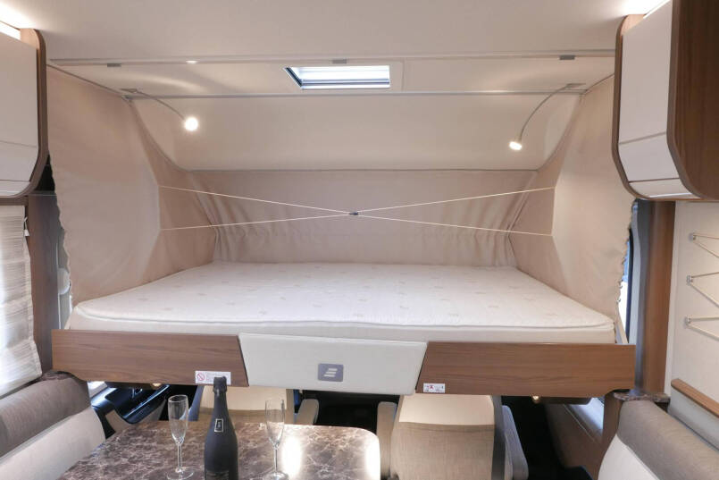 Hymer B-SL 704 SupremeLine 180 PK AUTOMAAT, LEVELSYSTEEM, 55