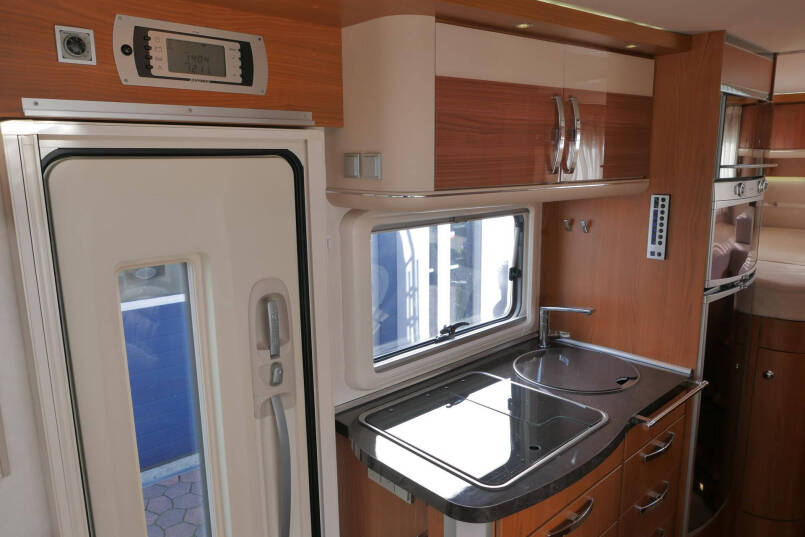 Hymer B 674 SL Star Edition | IN PRIJS VERLAAGD | 3.0 158 pk | Bovenkastjes | 32