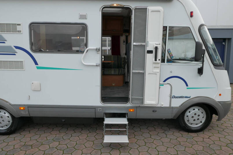Hymer B 644 G bovenkastjes AL-KO chassis | 2 x airco | Dubbele bodem 13