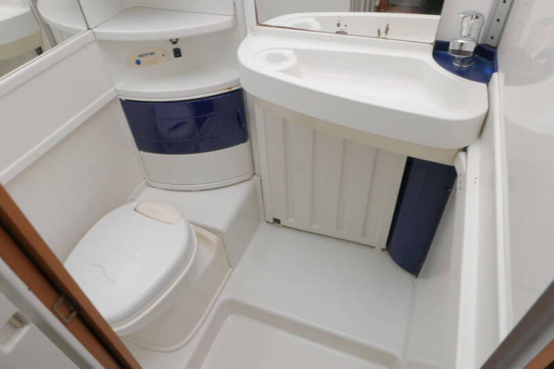 Hymer B 644 G bovenkastjes AL-KO chassis | 2 x airco | Dubbele bodem 39