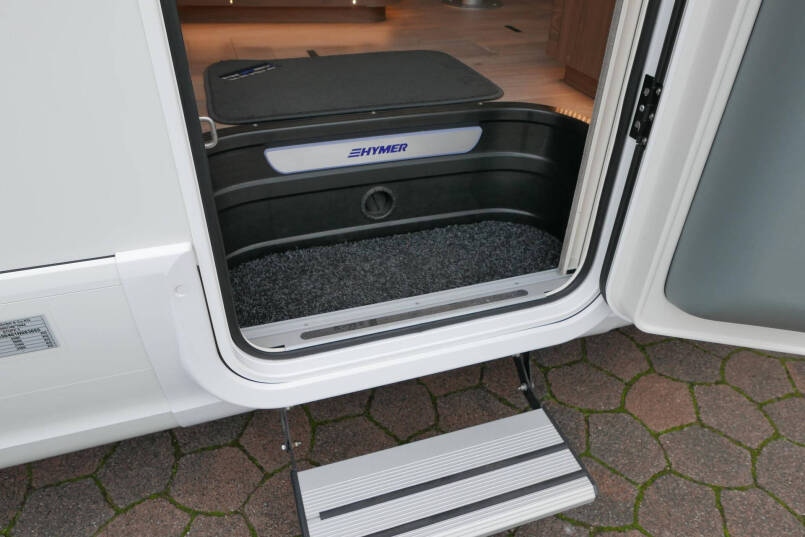 Hymer B-ML I 790 MasterLine | Bovenkastjes | Levelsysteem | Lithium 19