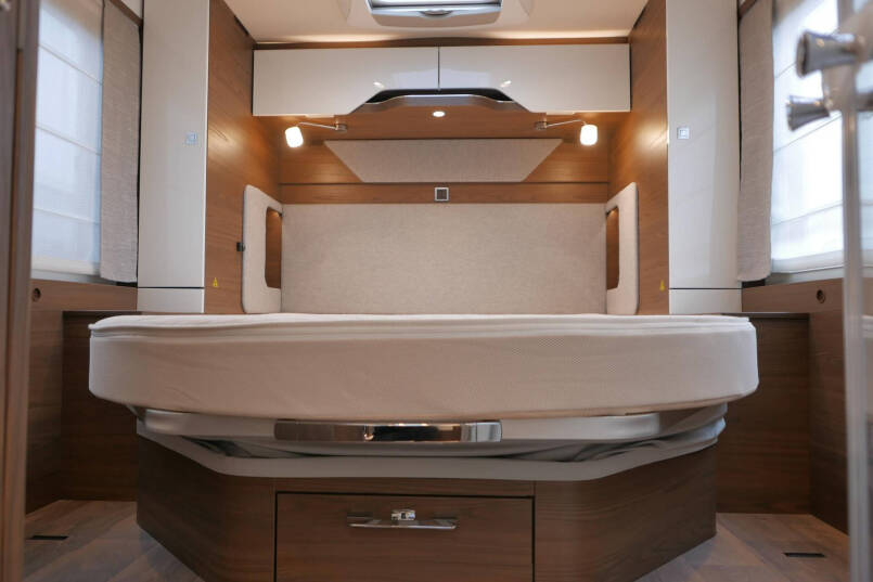 Hymer B-ML I 790 MasterLine | Bovenkastjes | Levelsysteem | Lithium 54