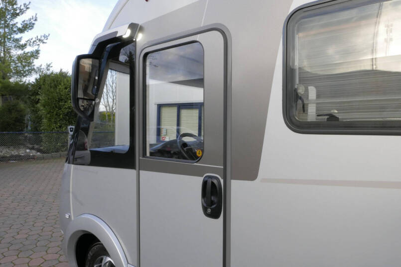 Hymer B-SL 708 SupremeLine | Bovenkastjes | 180 PK Automaat | Levelsysteem | Lithium 19