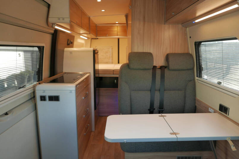 Hymer Grand Canyon S 4X4 | 190 pk Automaat | Hefdak | Lithium | Pastel steengrijs 27