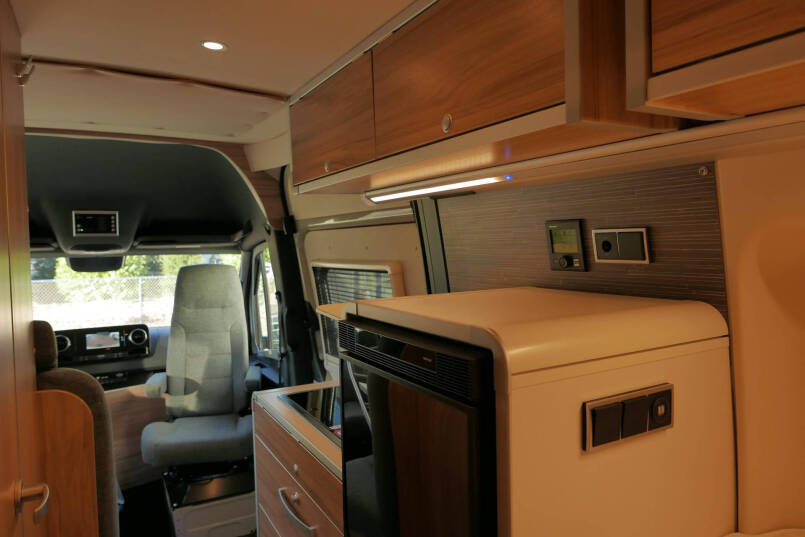 Hymer Grand Canyon S 4X4 | 190 pk Automaat | Hefdak | Lithium | Pastel steengrijs 44