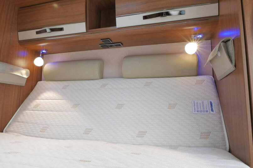 Hymer B 708 PL PremiumLine 180 pk Automaat | Levelsysteem | Queensbed | Omvormer 47