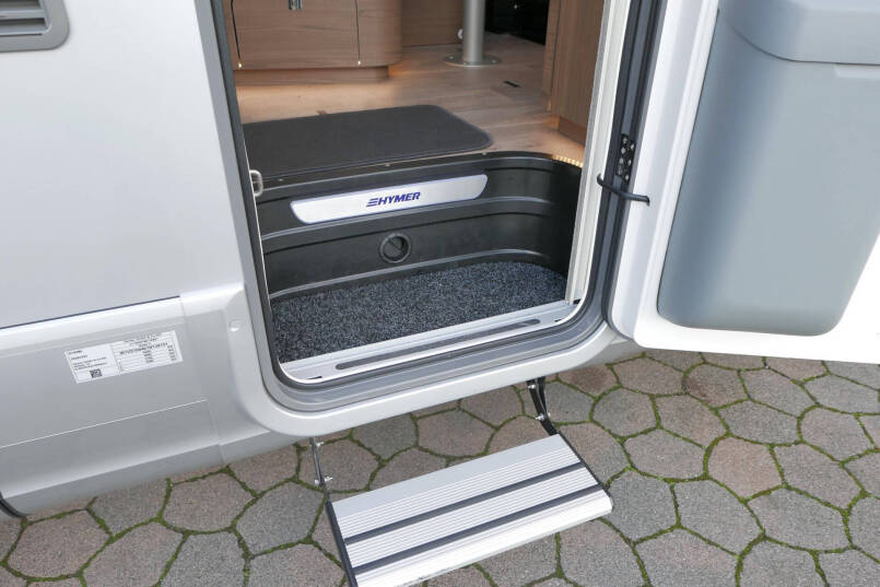 Hymer BML-I 780 MasterLine | Bovenkastjes | Levelsysteem | Lithium | Airco | 18