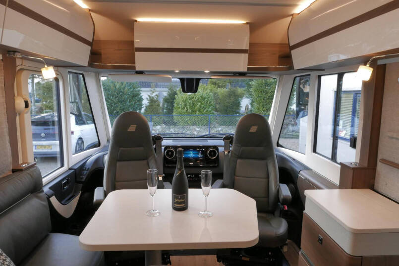 Hymer BML-I 780 MasterLine | Bovenkastjes | Levelsysteem | Lithium | Airco | 27