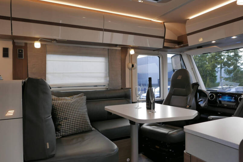 Hymer BML-I 780 MasterLine | Bovenkastjes | Levelsysteem | Lithium | Airco | 29