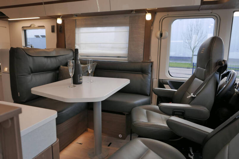 Hymer BML-I 780 MasterLine | Bovenkastjes | Levelsysteem | Lithium | Airco | 30