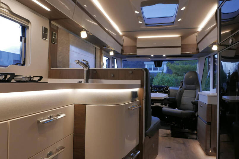 Hymer BML-I 780 MasterLine | Bovenkastjes | Levelsysteem | Lithium | Airco | 69