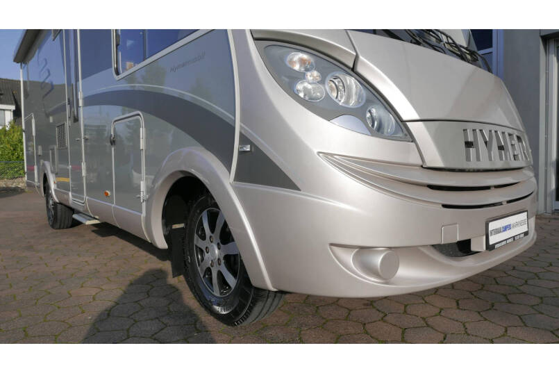 Hymer B 678 Champagne | 3.0 Automaat | Levelsysteem | Schotel | Zonnepanelen 10