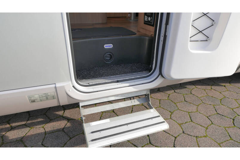 Hymer B 678 Champagne | 3.0 Automaat | Levelsysteem | Schotel | Zonnepanelen 17