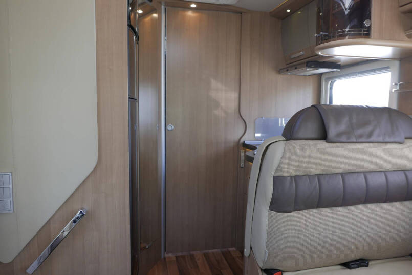 Hymer B 678 Champagne | 3.0 Automaat | Levelsysteem | Schotel | Zonnepanelen 30