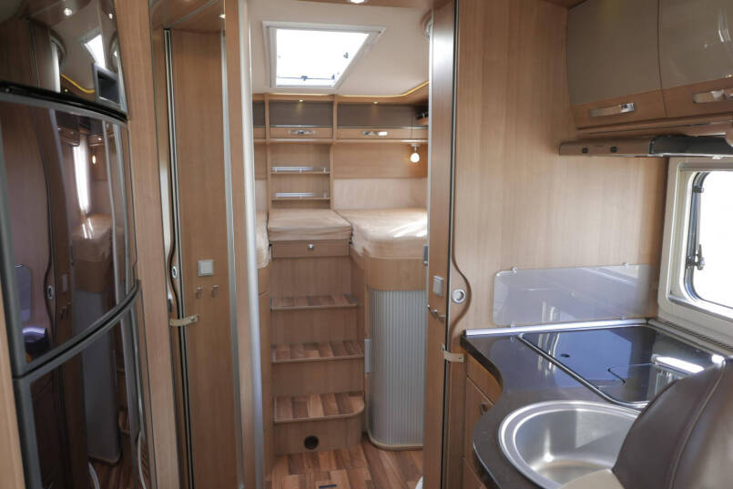 Hymer B 678 Champagne | 3.0 Automaat | Levelsysteem | Schotel | Zonnepanelen 35