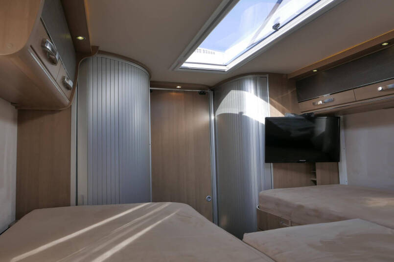 Hymer B 678 Champagne | 3.0 Automaat | Levelsysteem | Schotel | Zonnepanelen 40