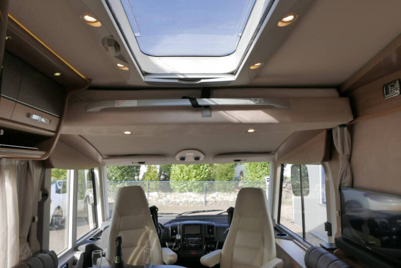 Hymer B 678 Champagne | 3.0 Automaat | Levelsysteem | Schotel | Zonnepanelen 49