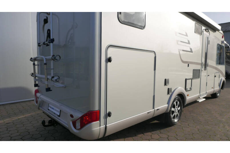 Hymer B 678 Champagne | 3.0 Automaat | Levelsysteem | Schotel | Zonnepanelen 8