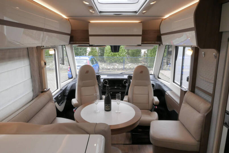 Hymer BML-I 790 MasterLine | Queensbed | Bovenkastjes | Mercedes | Levelsysteem | 23