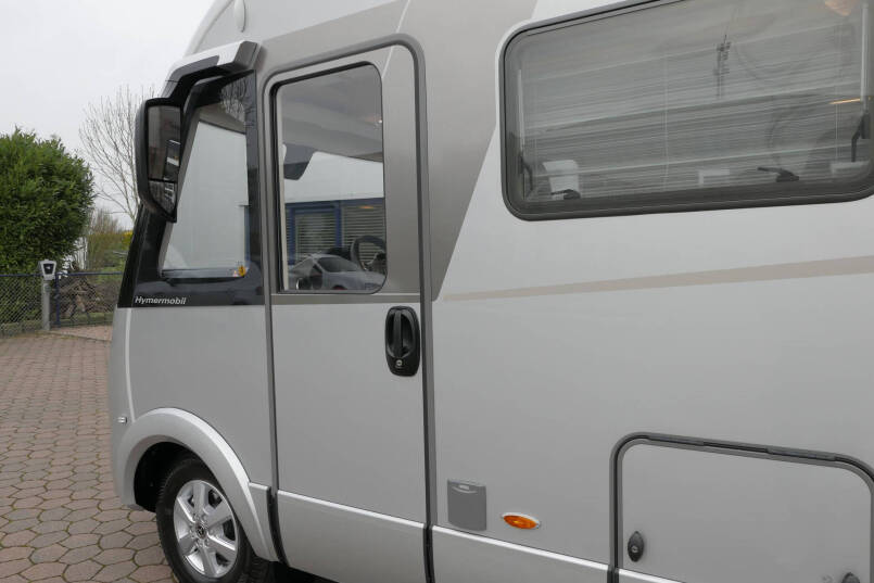 Hymer BMC-I 580 | 2022 | Bovenkatjes | 4430 kg |  XXL bed | 170 pk automaat | Mercedes-Benz | 17