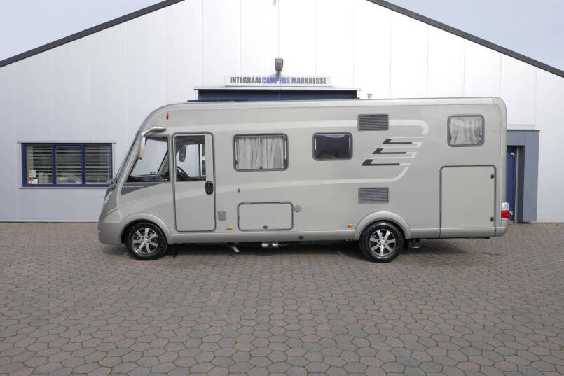 Hymer B 588 | Serra Grijs | Automaat | Levelsysteem | Lithium | Enkele bedden | 2