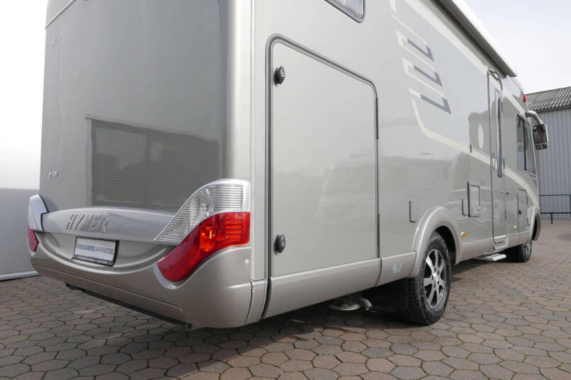 Hymer B 588 | Serra Grijs | Automaat | Levelsysteem | Lithium | Enkele bedden | 8