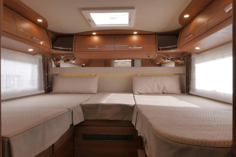 Carthago Chic C-Line 4.9 LE L | Mercedes-Benz | 177 PK | 9G AUTOMAAT | Hefbed | Airco | 47