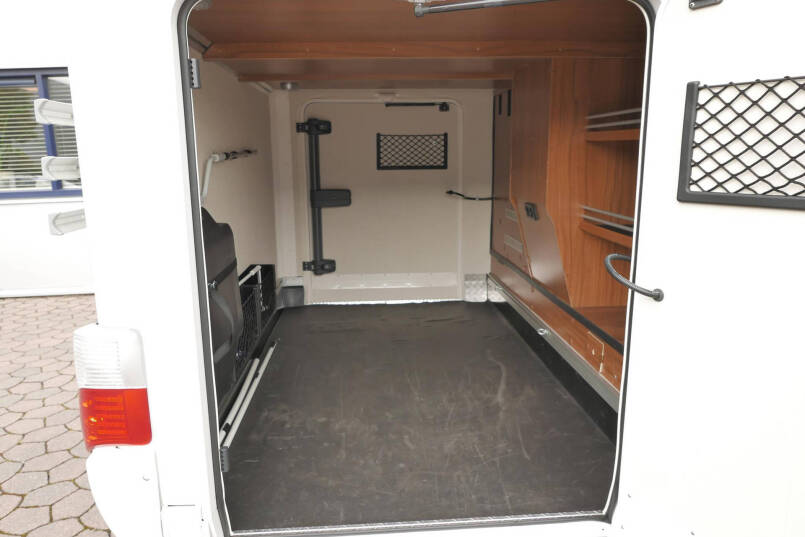 Hymer B 568 PL PremiumLine | 3.0 Automaat | Levelsysteem | Alde verwarming | Enkele bedden | 9