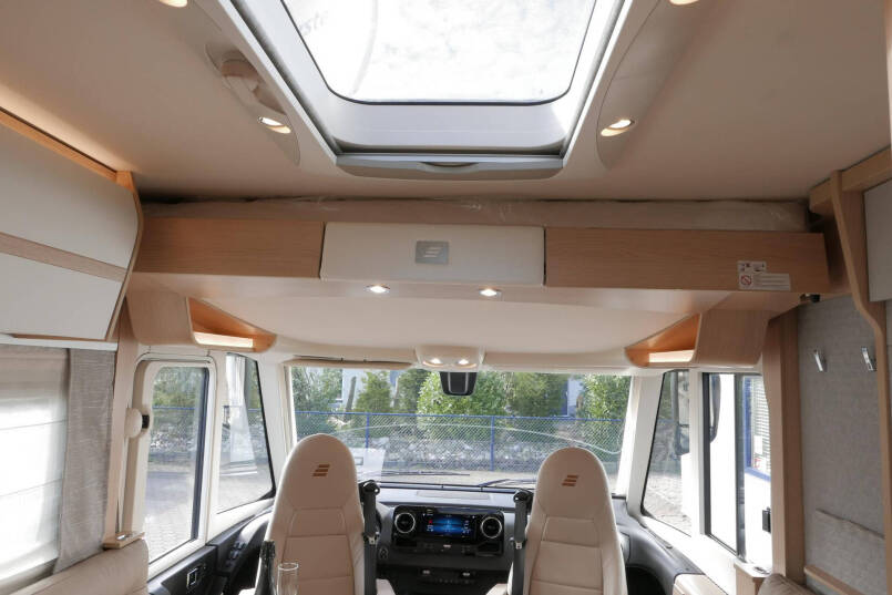 Hymer BML-I 790 MasterLine | Queensbed | Hefbed | Mercedes | Levelsysteem | 59