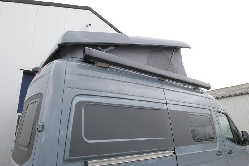 Hymer Grand canyon s 4x4 | 190 pk Automaat | Hefdak | LED | Trekhaak | 17