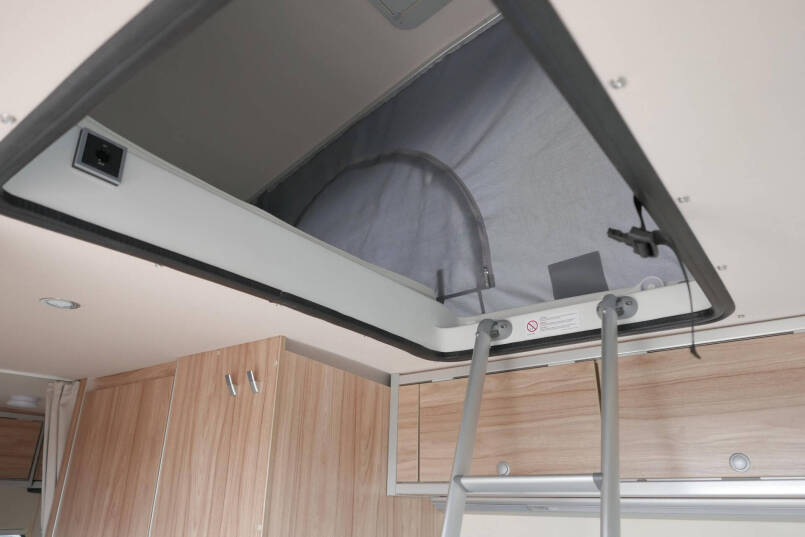 Hymer Grand canyon s 4x4 | 190 pk Automaat | Hefdak | LED | Trekhaak | 57