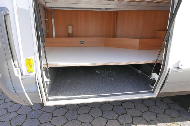 Hymer B 654 | Automaat | Frans bed | Hefbed | Airco | Ruime zit | 60