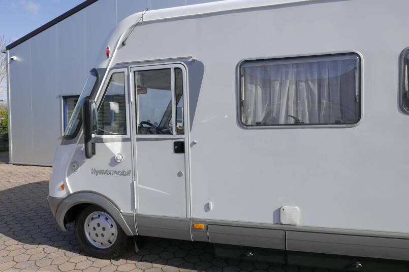 Hymer B 654 | Automaat | Frans bed | Hefbed | Airco | Ruime zit | 19