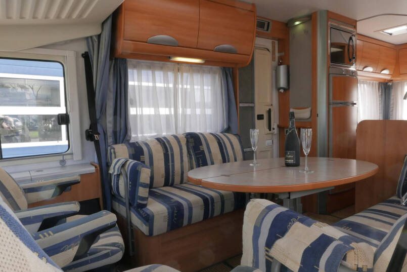 Hymer B 654 | Automaat | Frans bed | Hefbed | Airco | Ruime zit | 27