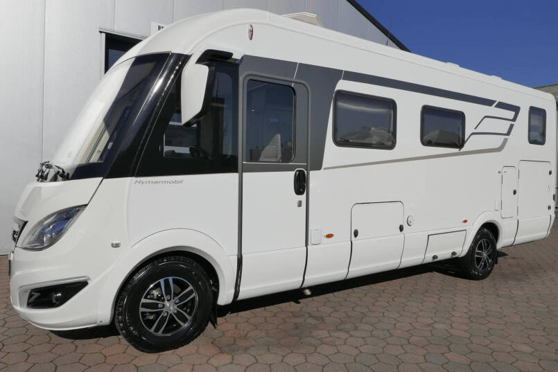 Hymer B-SL 704 SupremeLine 180 pk | Automaat | Levelsysteem| Enkele bedden | Hefbed | 12