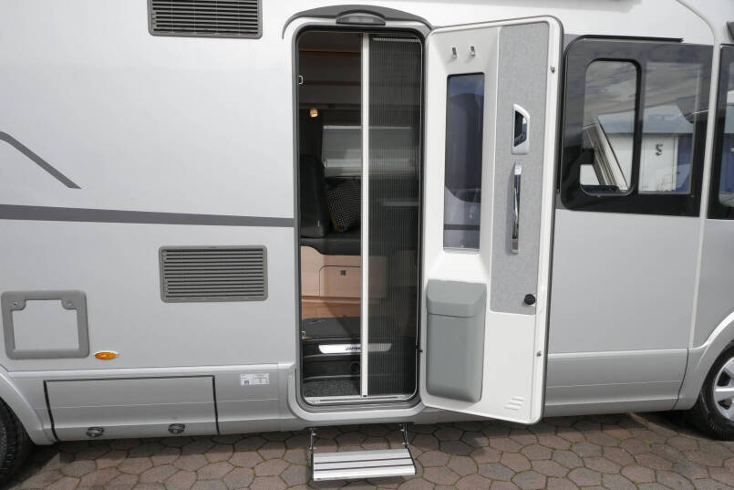 Hymer BML-I 780 MasterLine | Vol luchtvering | Bovenkastjes | Lithium | Mercedes AL-KO | 17