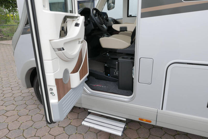 Carthago Chic E-Line 50 LE DA | Silverline | Mercedes-Benz | Levelsysteem | Zonnepanelen | 16