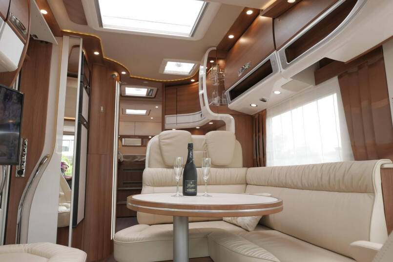 Carthago Chic E-Line 50 LE DA | Silverline | Mercedes-Benz | Levelsysteem | Zonnepanelen | 24