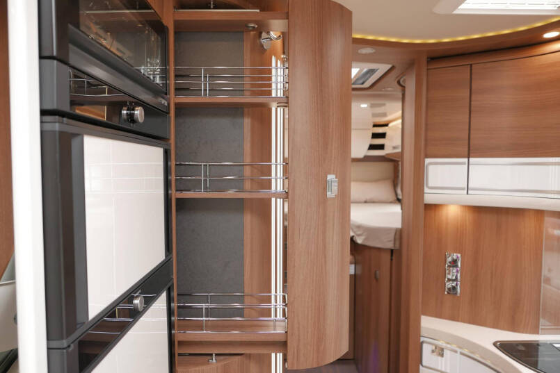 Carthago Chic E-Line 50 LE DA | Silverline | Mercedes-Benz | Levelsysteem | Zonnepanelen | 37