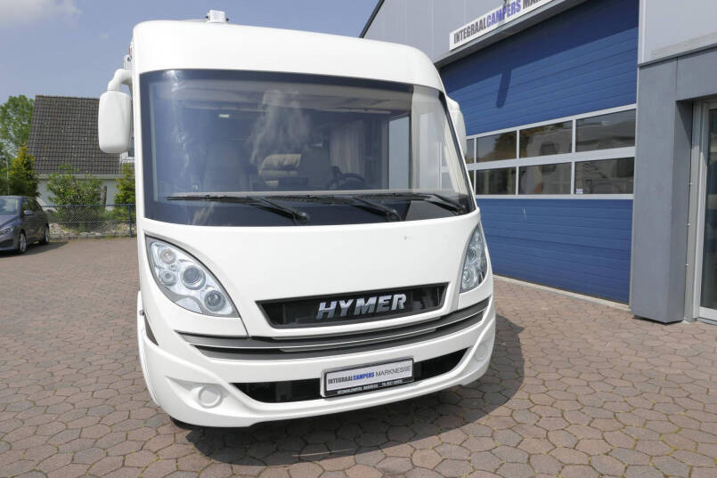 Hymer B 588 PL PremiumLine 180 pk Automaat | Levelsysteem | Enkele bedden | Hefbed | 1