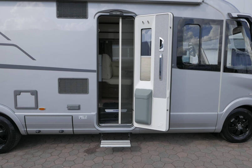 Hymer B ML-I 780 MasterLine | 9G Automaat 177 pk | Bovenkastjes | Levelsysteem | 17